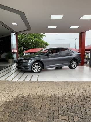 VOLKSWAGEN JETTA 1.4 250 TSI TOTAL FLEX COMFORTLINE TIPTRONIC